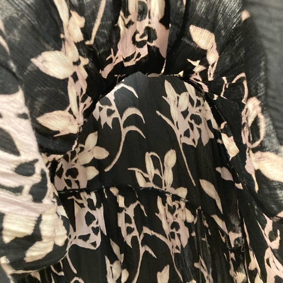 Roaman’s Floral 3/4 Sleeve Ruffled Blouse Size 20W - Picture 5 of 10